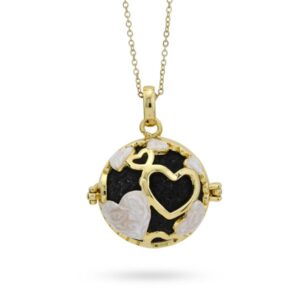 Collana placcata oro giallo con scrigno apribile e con cuore in rilievo contenente un batuffolo da profumare
